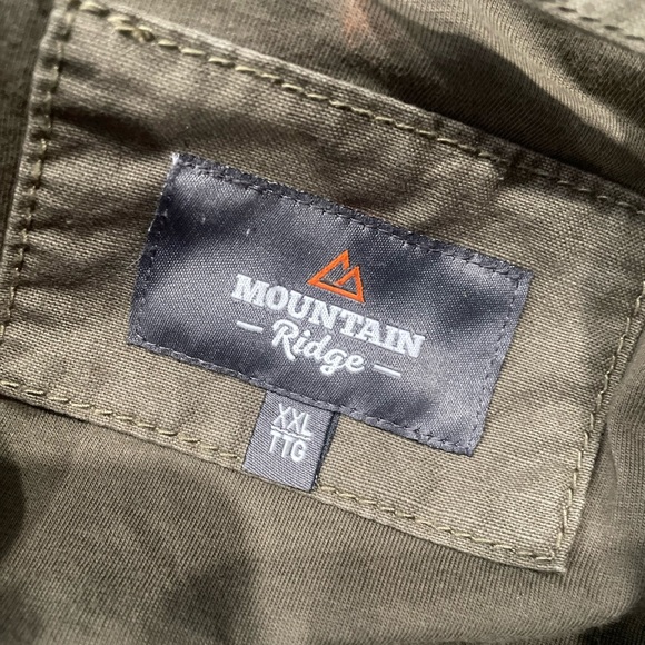 Men’s Fall Jacket - Picture 3 of 3